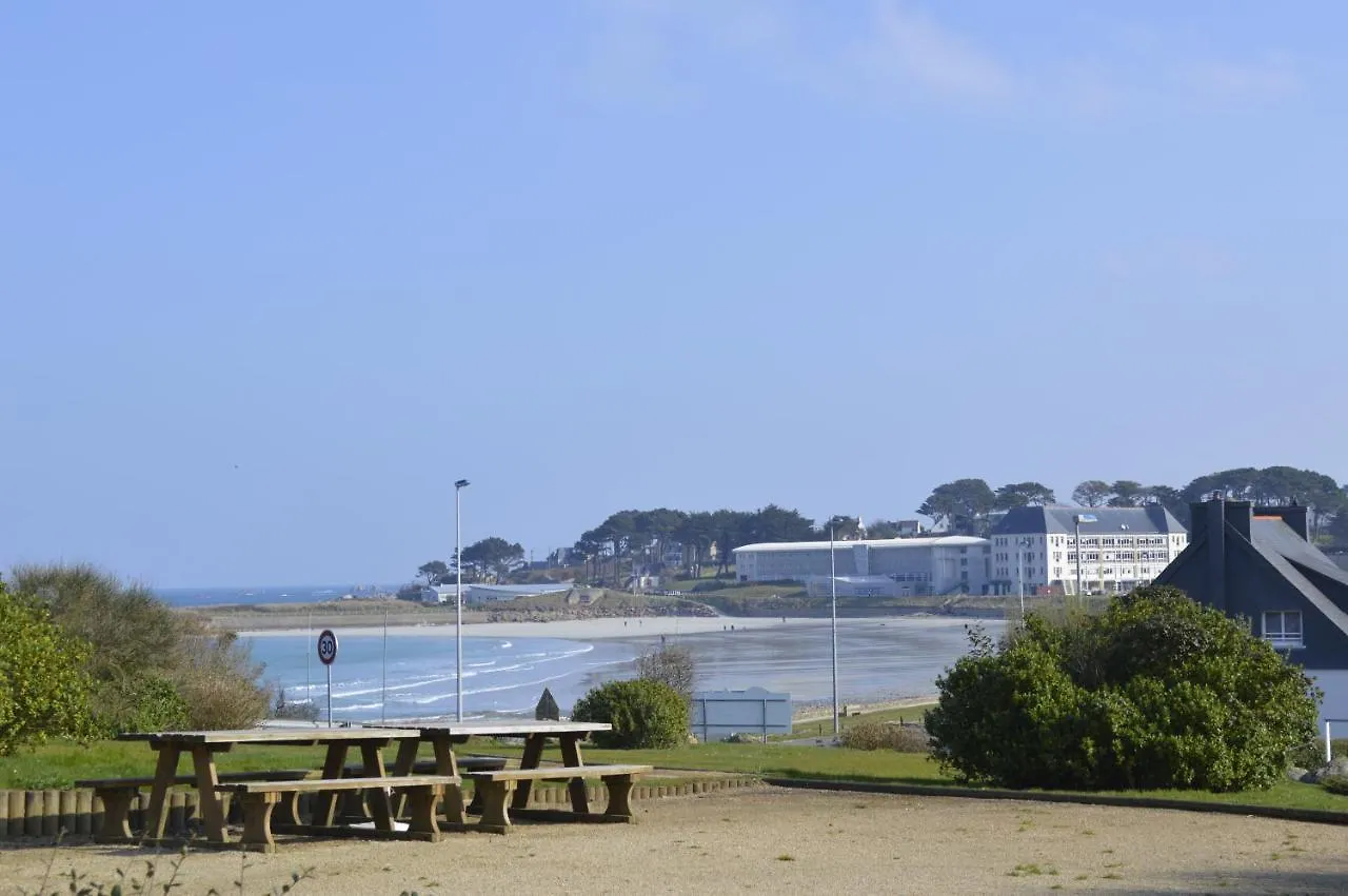 Holiday home Cottage 6 Pers Vue Sur Mer Piscine Trevou-Treguignec